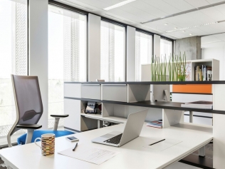 照明、布局、颜色是办公室前台装修不可忽略的设计要点